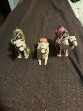 Vintage  JASCO  Nativity Scene Figurine Taiwan - Camels
